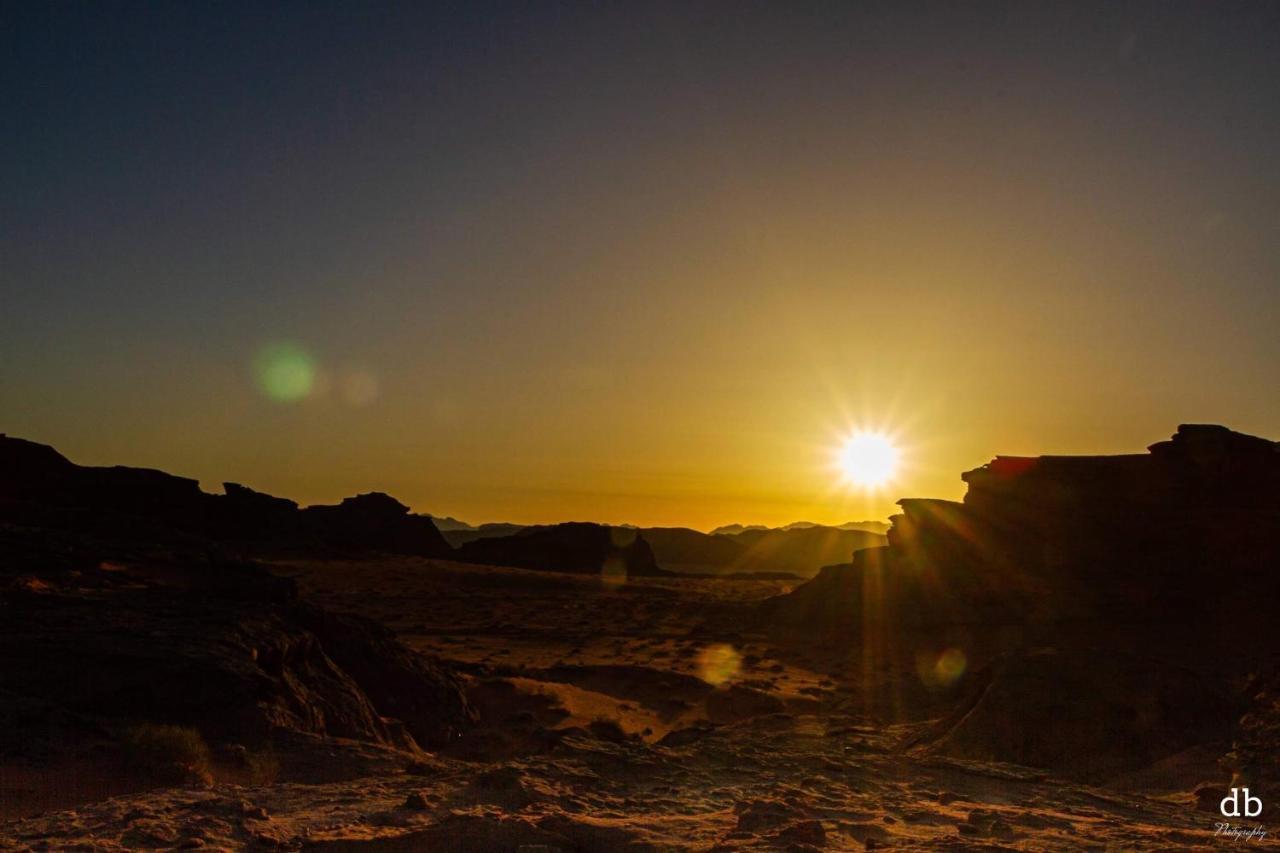 Wadi Rum Bedouin Tour With A Camp 외부 사진