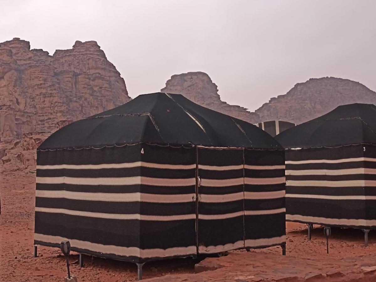 Wadi Rum Bedouin Tour With A Camp 외부 사진
