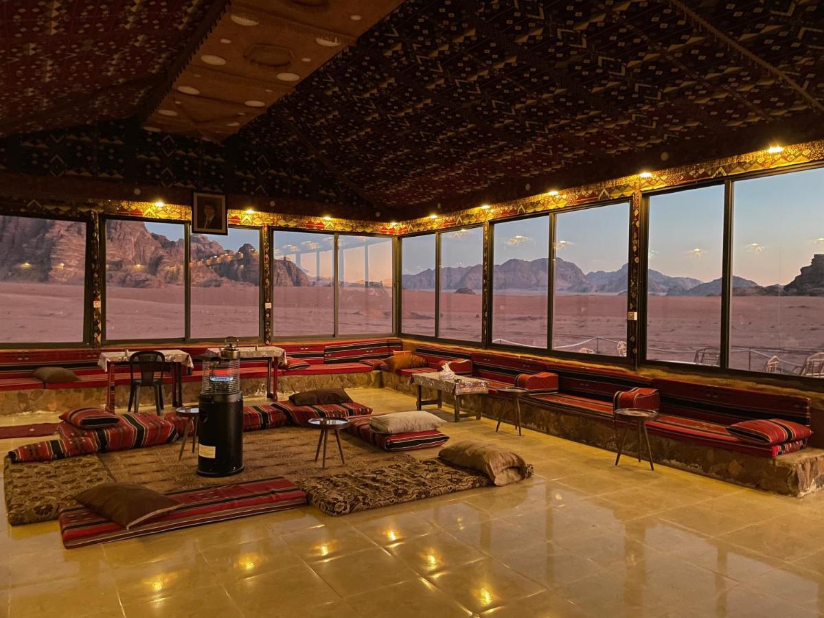 Wadi Rum Bedouin Tour With A Camp 외부 사진