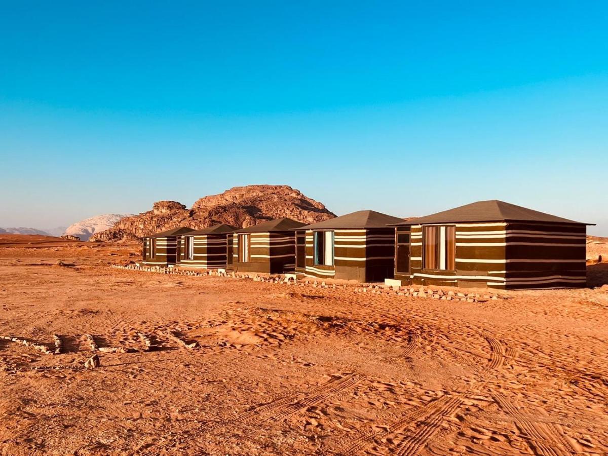 Wadi Rum Bedouin Tour With A Camp 외부 사진