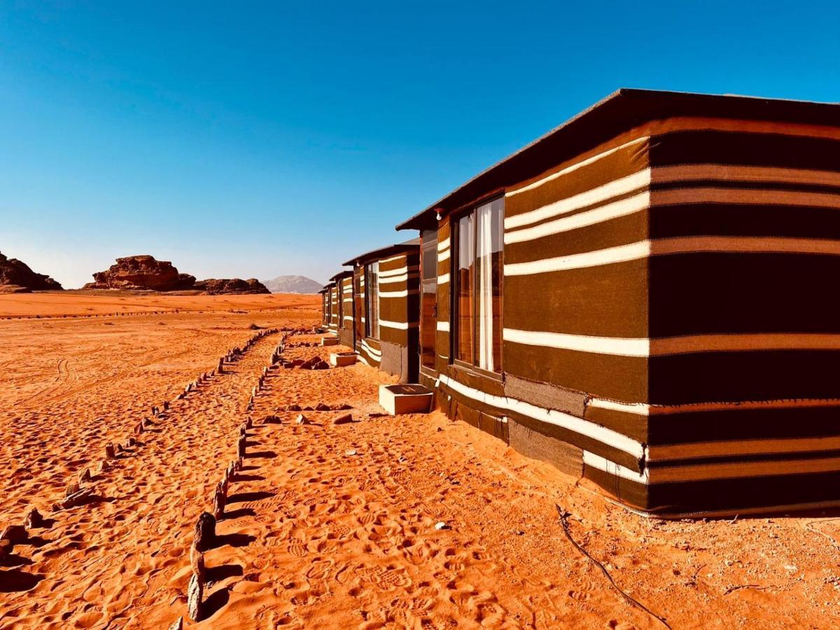 Wadi Rum Bedouin Tour With A Camp 외부 사진