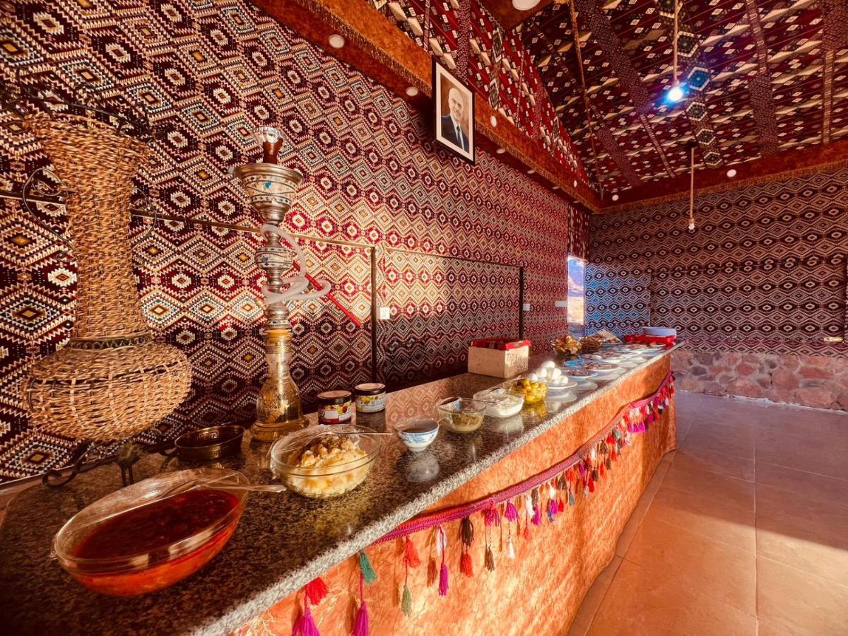 Wadi Rum Bedouin Tour With A Camp 외부 사진